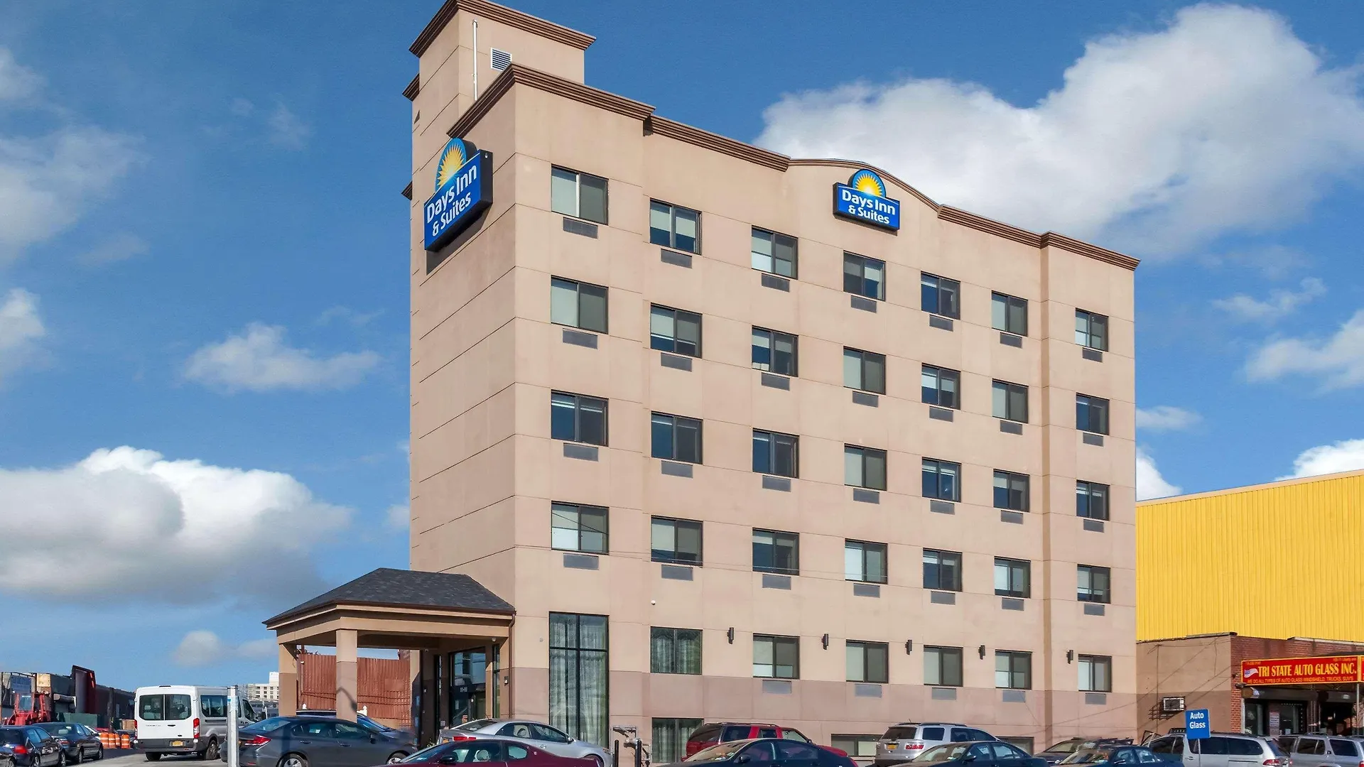 Days Inn & Suites By Wyndham Jamaica Jfk Airport New York