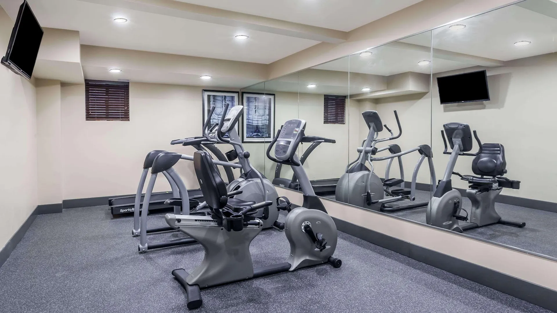 Days Inn & Suites By Wyndham Jamaica Jfk Airport New York Hotel