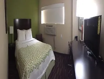 Days Inn & Suites By Wyndham Jamaica Jfk Airport New York Hotel