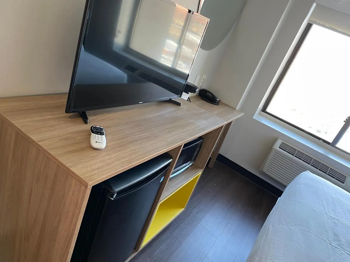 Hotel Days Inn & Suites By Wyndham Jamaica Jfk Airport New York